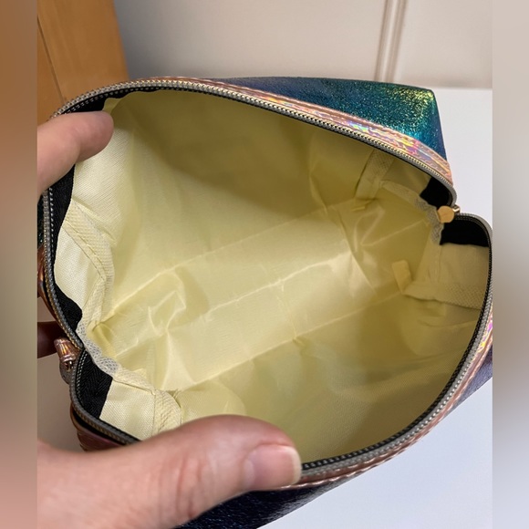 🧜♀️Mermaid tail makeup bag Phantom colours iridescent travel bag pencil case - Picture 11 of 14